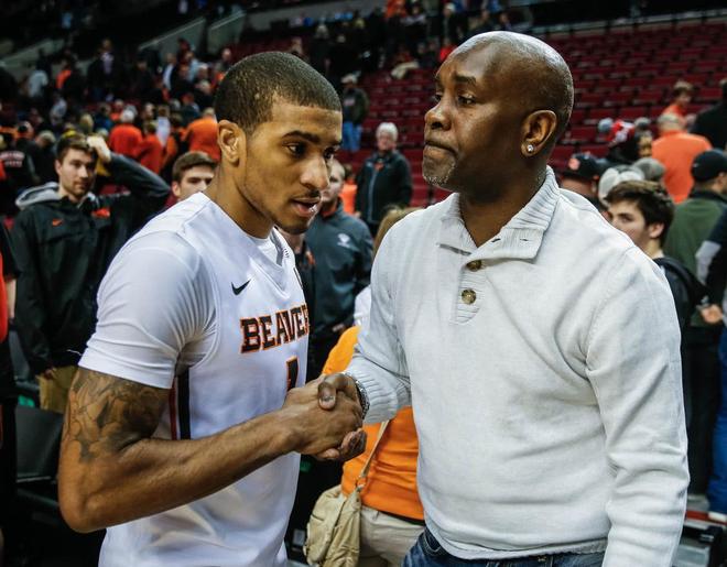 镜报：鲁尼将在迪拜开启足球训练班 课程套餐平均费用在7500-8650英镑