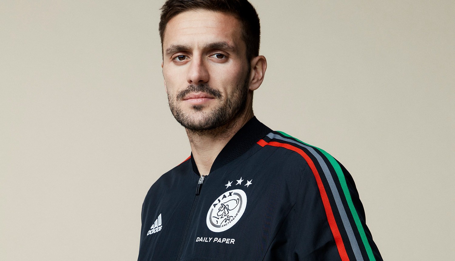 NBA：福克斯加盟马刺 拉文赴国王.